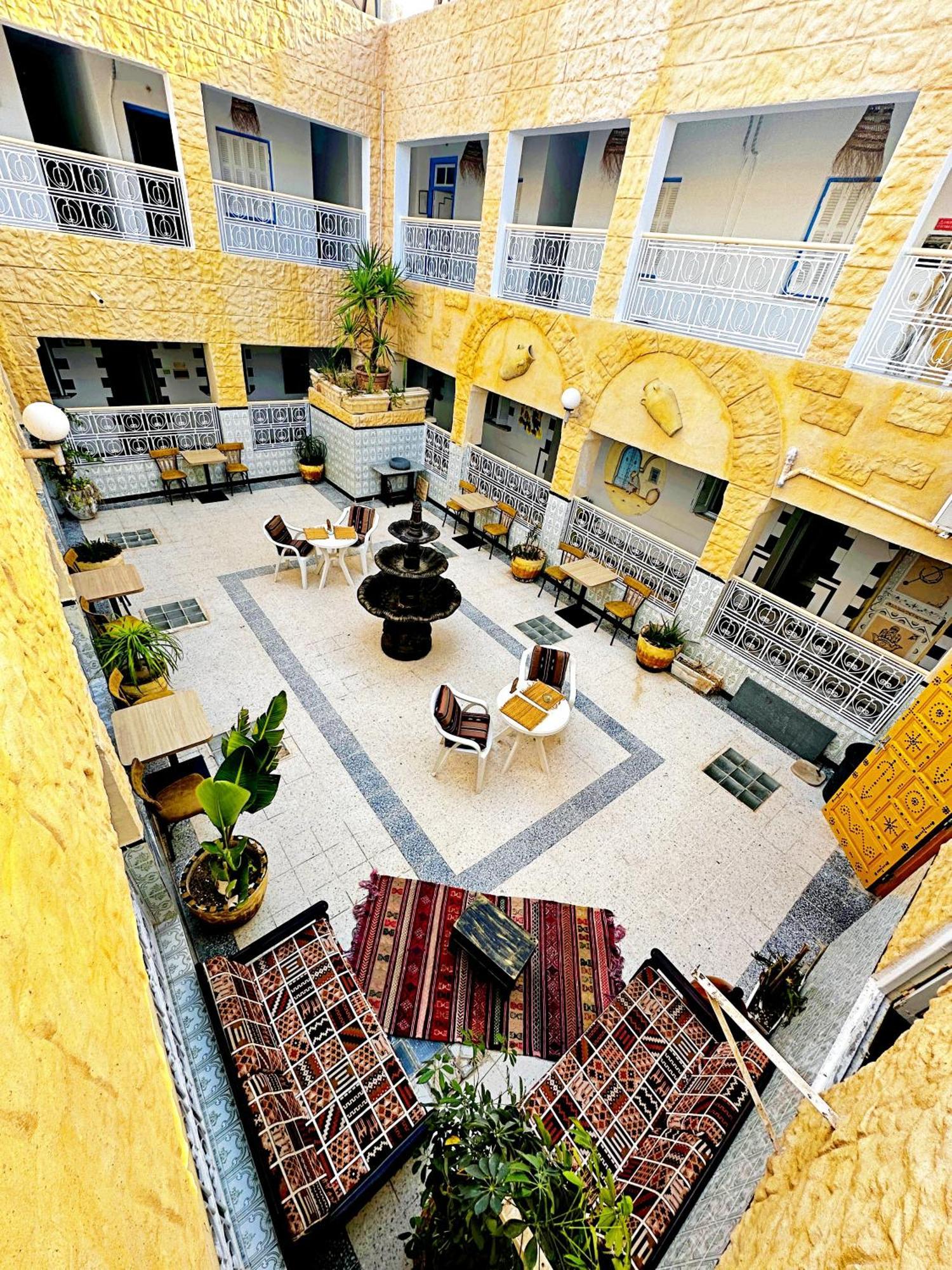 (סוס (עיר Hotel Paris מראה חיצוני תמונה