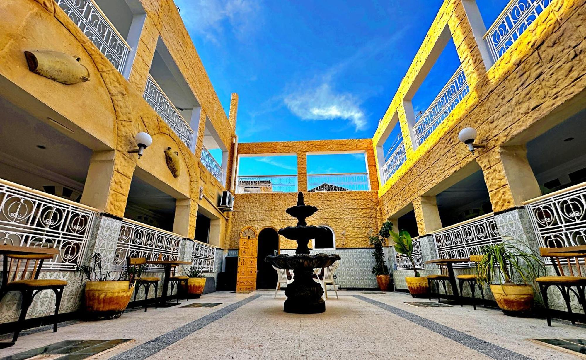 (סוס (עיר Hotel Paris מראה חיצוני תמונה